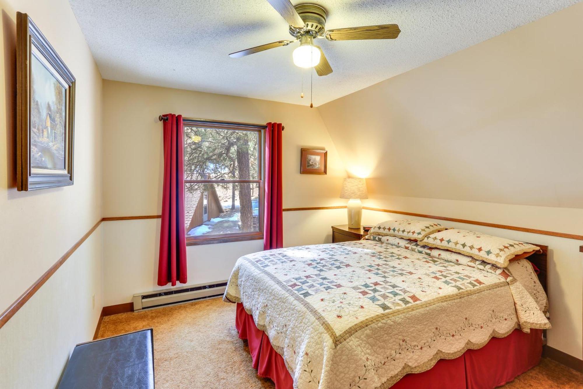 רפיד סיטי Cozy Black Hills Nature Retreat With Private Deck! מראה חיצוני תמונה
