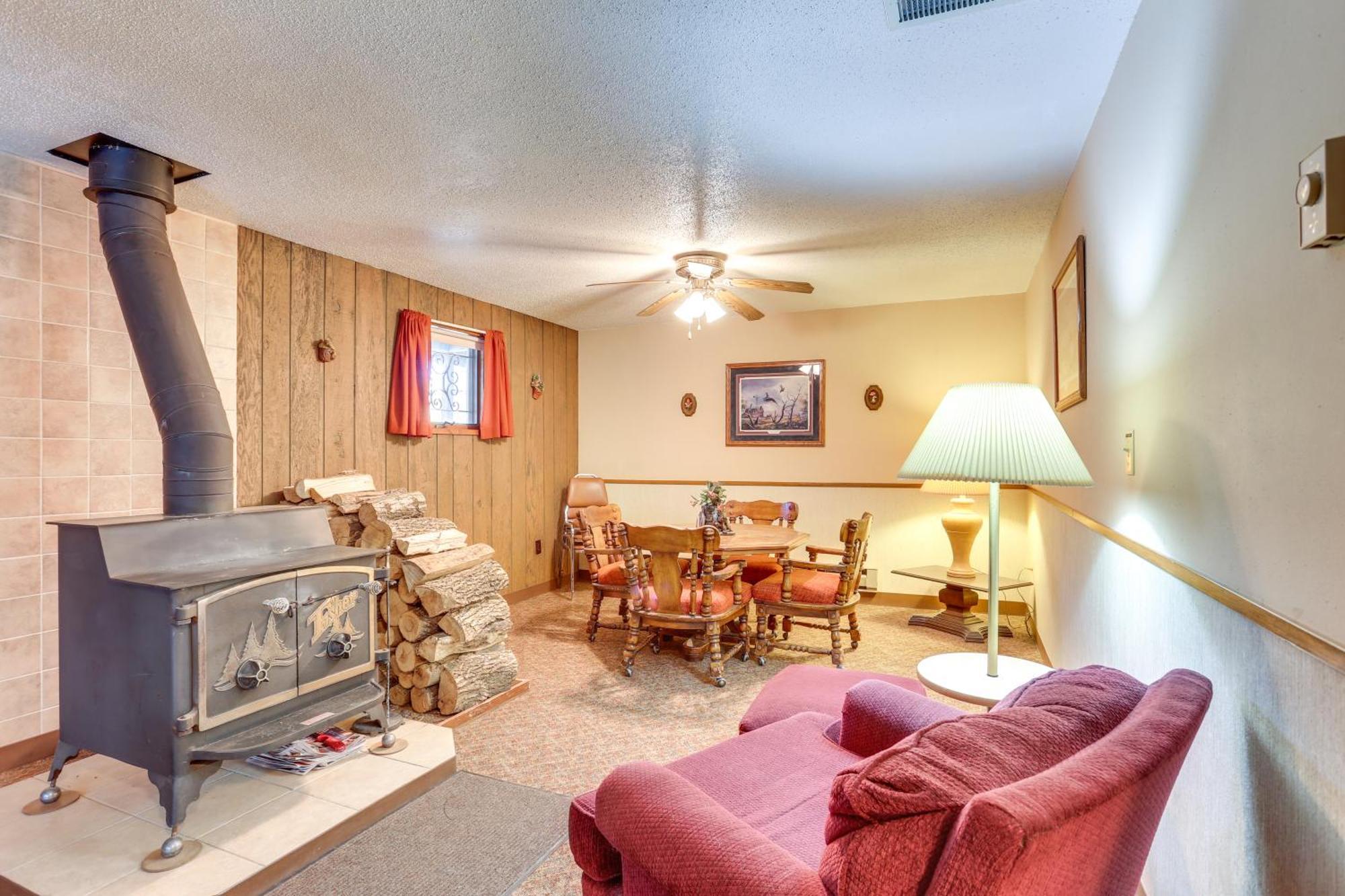 רפיד סיטי Cozy Black Hills Nature Retreat With Private Deck! מראה חיצוני תמונה