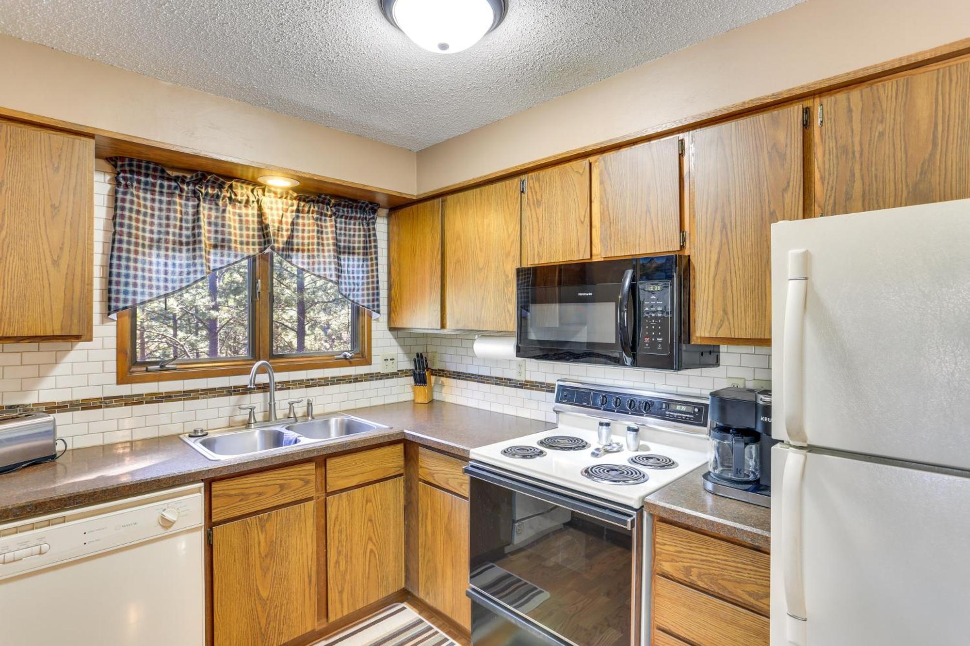 רפיד סיטי Cozy Black Hills Nature Retreat With Private Deck! מראה חיצוני תמונה